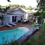 Jolie Maison Moderne Et Sereine à Villa